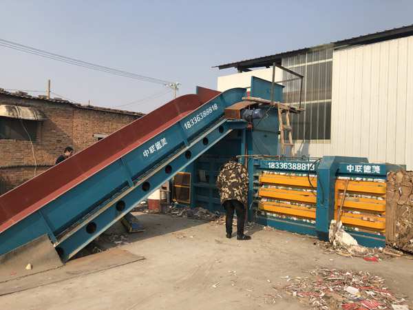 小型臥式打包機(jī)